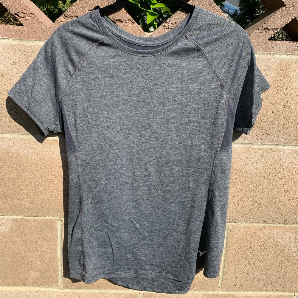 Old Navy Active Gray Top